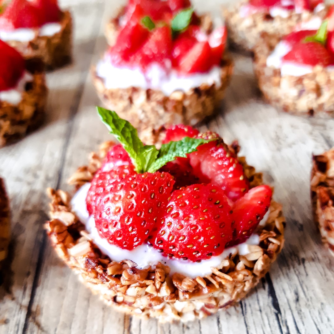 Granola cups-min Granola cups