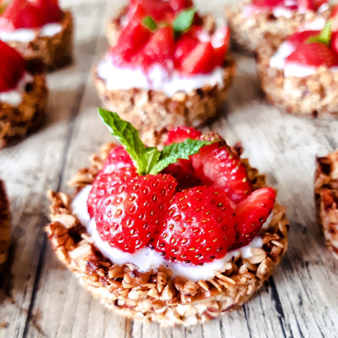 Granola cups