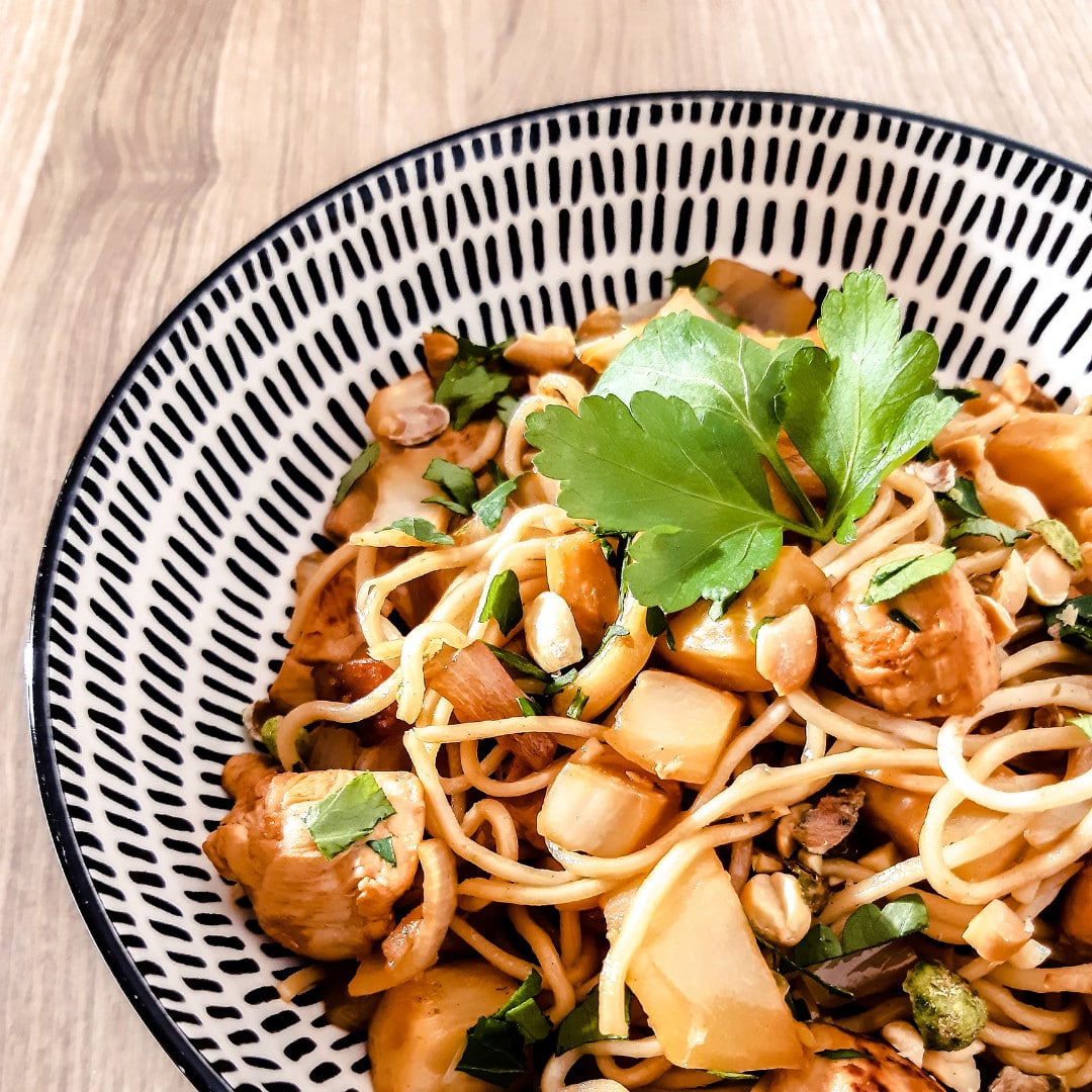 Nouilles sautées légumes et poulet