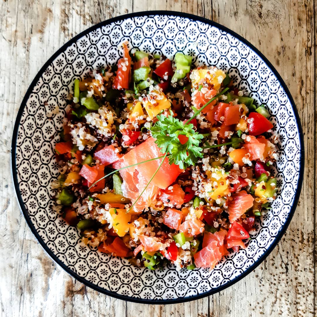 Salade quinoa mangue et truite