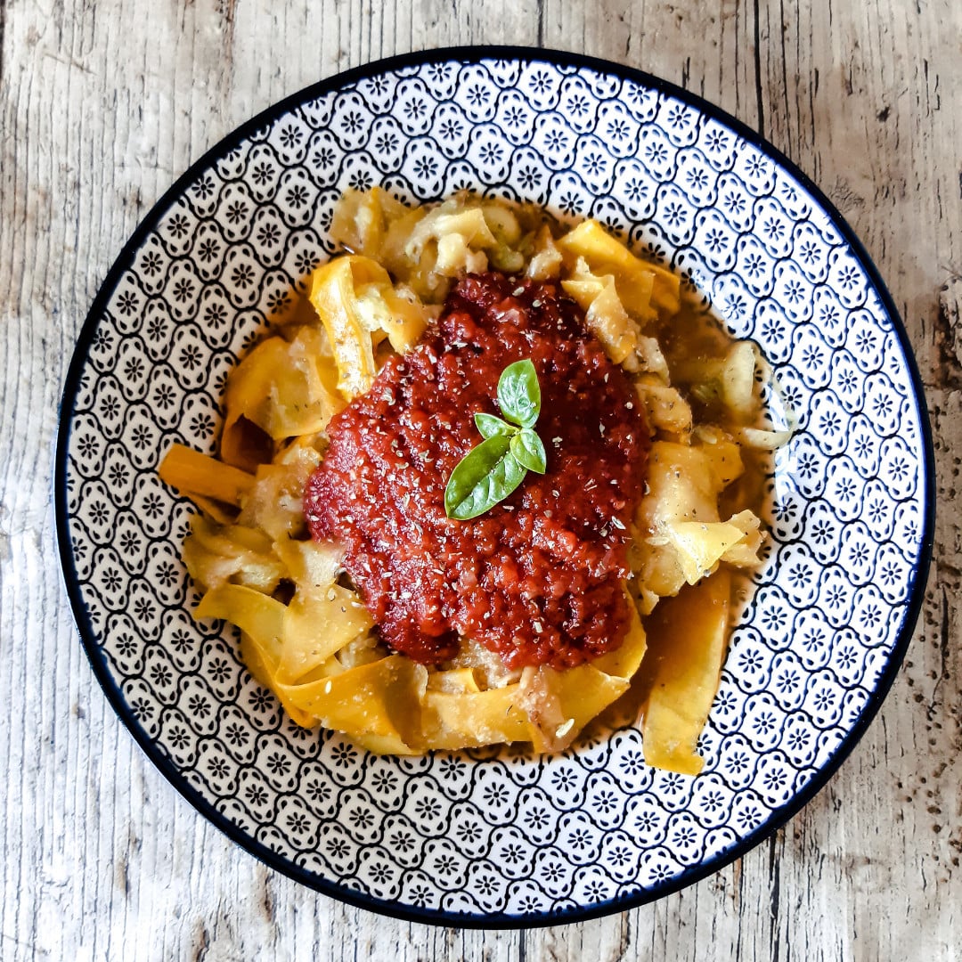 Tagliattelles de courgette sauce tomate